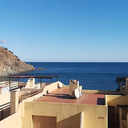 Apartment Lovely 1-bed Literally On The